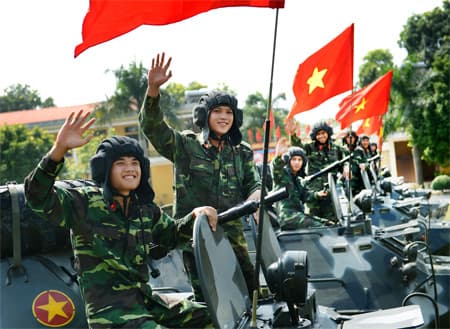 "Đất nước trọn niềm vui"