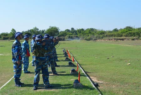 Kiểm tra thực hành 3 tiếng nổ cho chiến sĩ mới