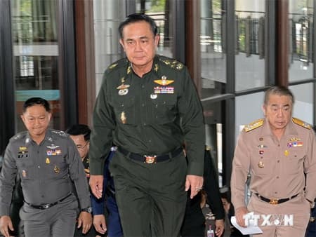 Thái Lan: Tướng Prayut Chan O-cha trở thành Thủ tướng tạm quyền