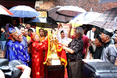 Đúc 60 tượng vàng Thánh Gióng