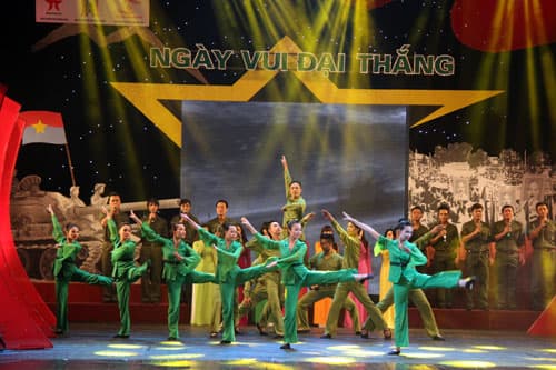 Nghĩa tình đồng đội trong “Ngày vui đại thắng”