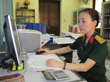 Vẹn toàn việc nước, việc nhà