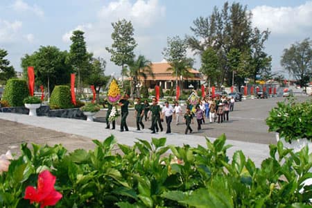 Đồng chí Trần Giáp Đoài được an táng cạnh Suối Cát (Phú Yên)