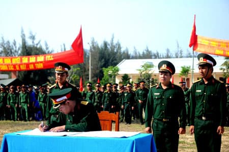Bài 3: Phải hiểu lòng chiến sĩ