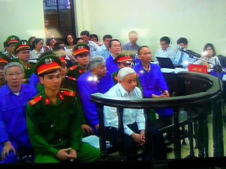 Thẩm vấn làm rõ hành vi “kinh doanh trái phép”
