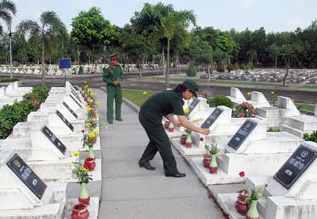 Thi hài liệt sĩ Nguyễn Văn Mùi an táng tại Đồi quân y Bắc Sơn (Bình Phước)