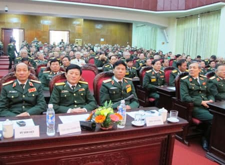 Quân khu 4 gặp mặt cán bộ cao cấp quân đội nghỉ hưu trên địa bàn