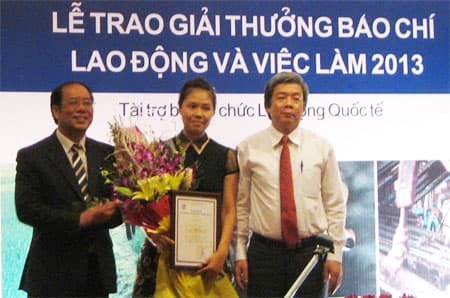 2 tác phẩm đoạt giải thưởng báo chí về lao động và việc làm năm 2013