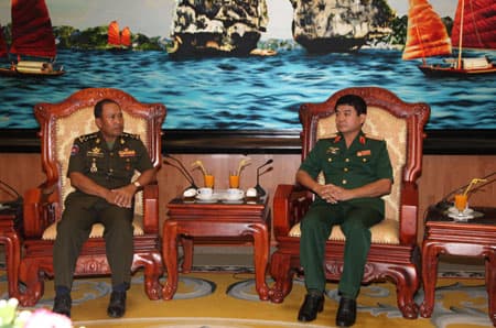 Cam-pu-chia đề nghị Việt Nam hỗ trợ xây dựng cuốn sách sử  Quân đội Hoàng gia