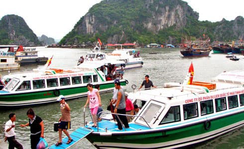 Khắc phục tình trạng du khách "mắc kẹt" trên đảo Cô Tô vào cuối tuần