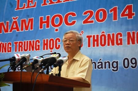 Tổng Bí thư Nguyễn Phú Trọng dự lễ khai giảng tại Trường THPT Nguyễn Gia Thiều