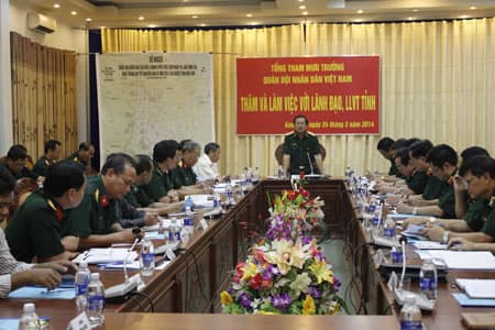 Thượng tướng Đỗ Bá Tỵ làm việc tại tỉnh Kon Tum