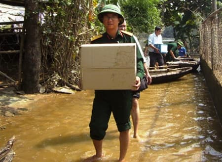 Tác nghiệp trong vùng “rốn lũ”
