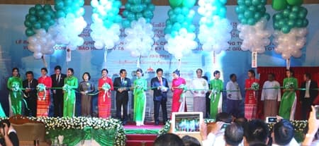 Thủ tướng Nguyễn Tấn Dũng dự lễ bàn giao giai đoạn 1 dự án HAGL Myanmar Center