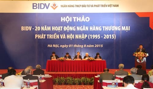 “BIDV-20 năm chuyển sang hoạt động ngân hàng thương mại: Phát triển và Hội nhập”