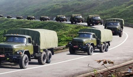 Đoàn kết, lập công hướng về đại hội