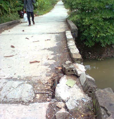 Cầu chờ sập
