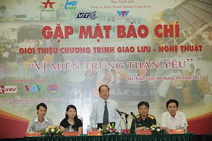 Giao lưu-Nghệ thuật “Vì miền Trung thân yêu”
