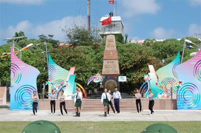 Hát giữa biển khơi