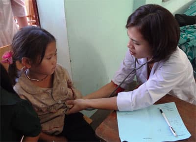 Thắm đượm nghĩa tình nơi biên giới