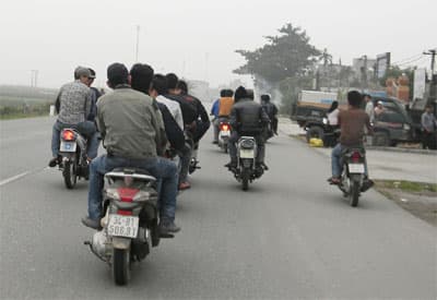 Tình trạng vi phạm Luật Giao thông trong đám cưới
