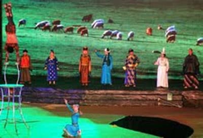 Lưu luyến đêm giã bạn Festival Huế 2012
