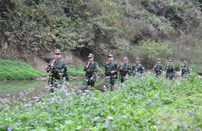 Mong có thiết bị đọc báo điện tử