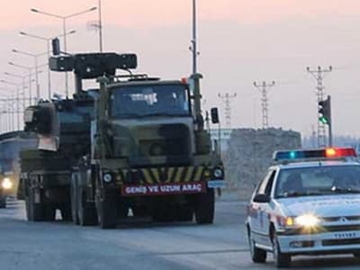 Thổ Nhĩ Kỳ triển khai vũ khí tới biên giới với Syria