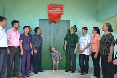 Trao nhà Đại đoàn kết trị giá 86 triệu đồng tại đảo Trần