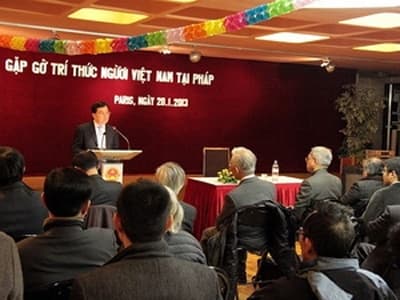 Gặp mặt các trí thức người Việt Nam sống tại Pháp