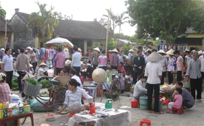 Sớm di chuyển chợ ra khỏi đình, chùa Bồng Lai