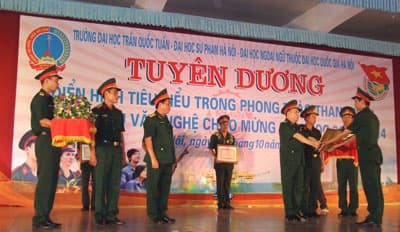Tuyên dương 24 điển hình tiểu biểu trong phong trào thanh niên năm học 2012-2013