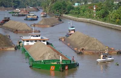 Điều chỉnh cả hoạt động ở vùng nước không phải là đường thủy nội địa