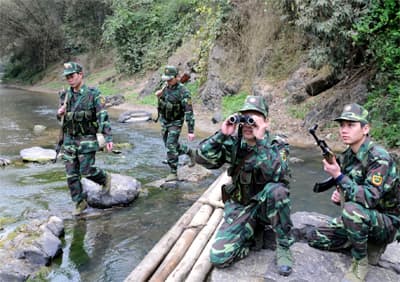 Những đóa “hoa xuân” vùng biên ải