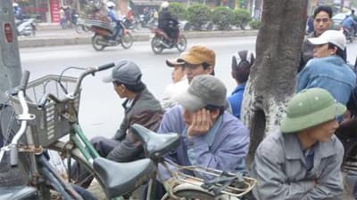 Ế ẩm chợ lao động đầu năm