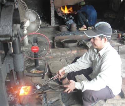 Tìm hướng phát triển cho nghề rèn truyền thống