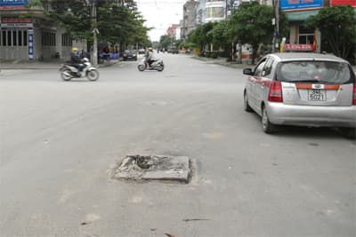 Nhiều "điểm đen" trên một đoạn phố