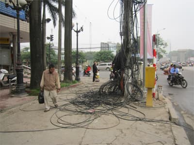 “Bẫy” trên vỉa hè