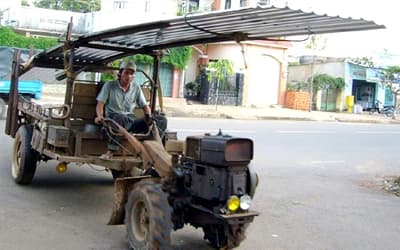 Xe công nông tự chế vẫn ngang nhiên hoạt động