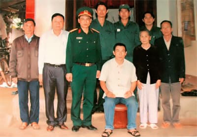 Thắm tình chiến sĩ “sao vuông”