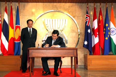 Việt Nam đóng góp chủ động, tích cực và có trách nhiệm vào các nỗ lực xây dựng Cộng đồng ASEAN