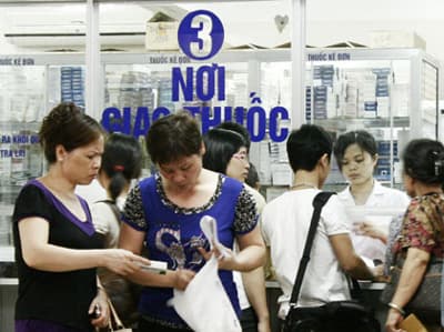 Đấu thầu thuốc vào bệnh viện: Giá giảm, chất lượng có giảm?