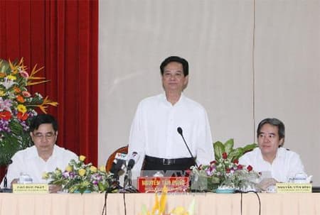 Phát triển nông nghiệp vùng ĐBSCL theo hướng sản xuất hàng hóa lớn