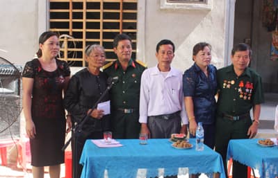 Bà Cháu có nhà mới