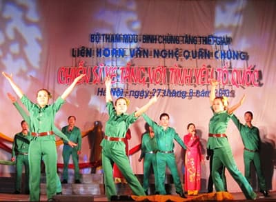 Chỉ đạo làm điểm liên hoan văn nghệ quần chúng