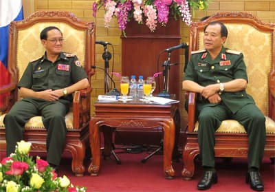 Việt - Lào chia sẻ kinh nghiệm về công tác chính sách trong quân đội