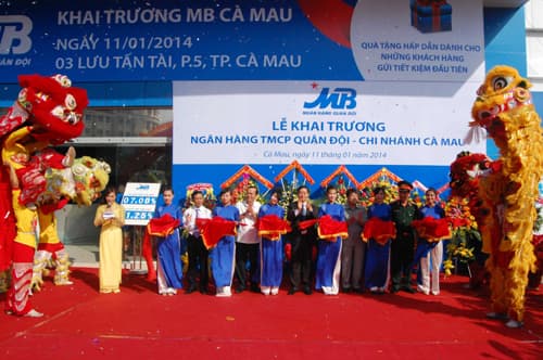 Thượng tướng Lê Hữu Đức dự lễ khai trương chi nhánh Ngân hàng MB tại Cà Mau