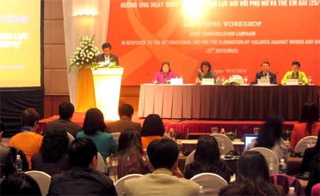 "Hãy hành động xóa bỏ bạo lực với phụ nữ và trẻ em gái"