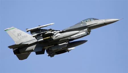 Một chiếc F-16 của không quân Mỹ có khả năng rơi ở Vịnh Mexico