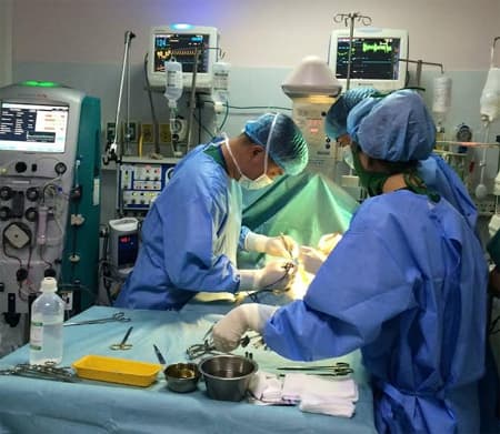 Cứu sống trẻ sơ sinh tim ngừng đập
